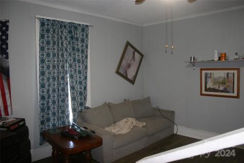 316 N Government Street Lincolnton NC 28092