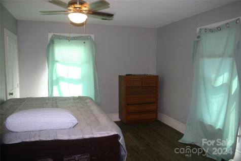 316 N Government Street Lincolnton NC 28092