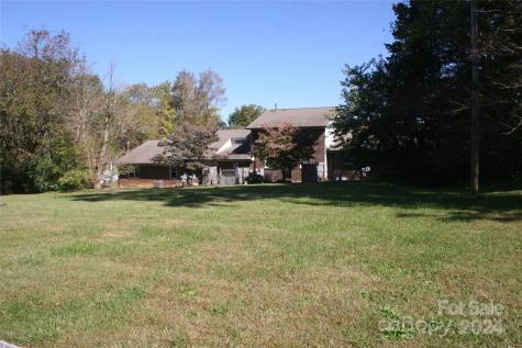 316 N Government Street Lincolnton NC 28092