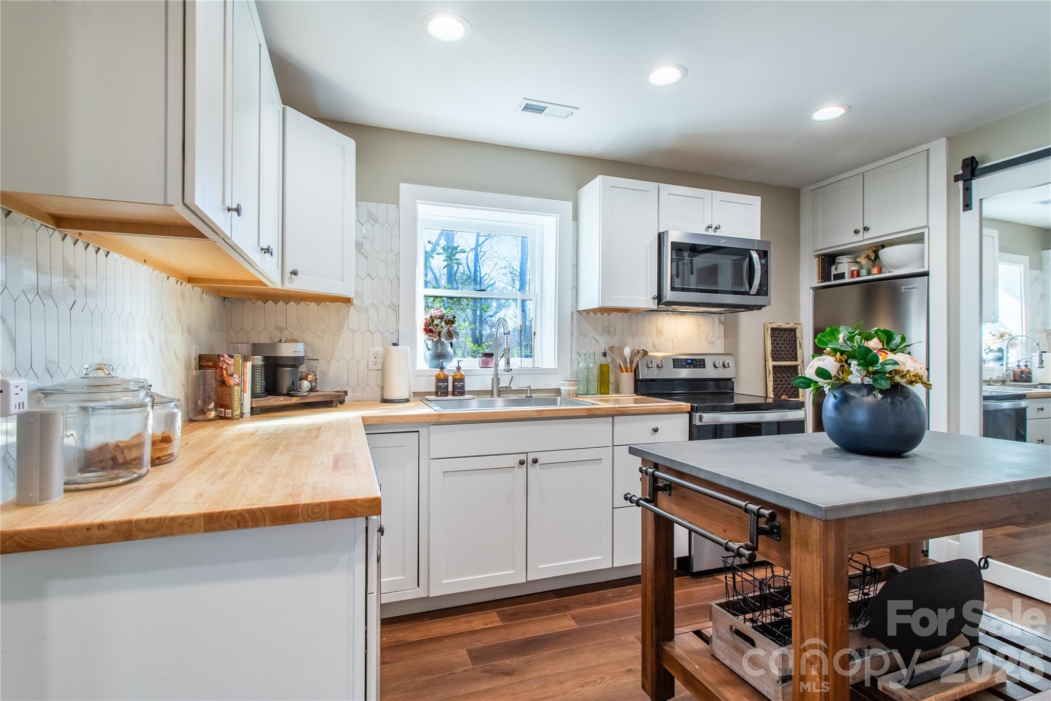 426, 428 Weaver Creek Road Brevard NC 28712