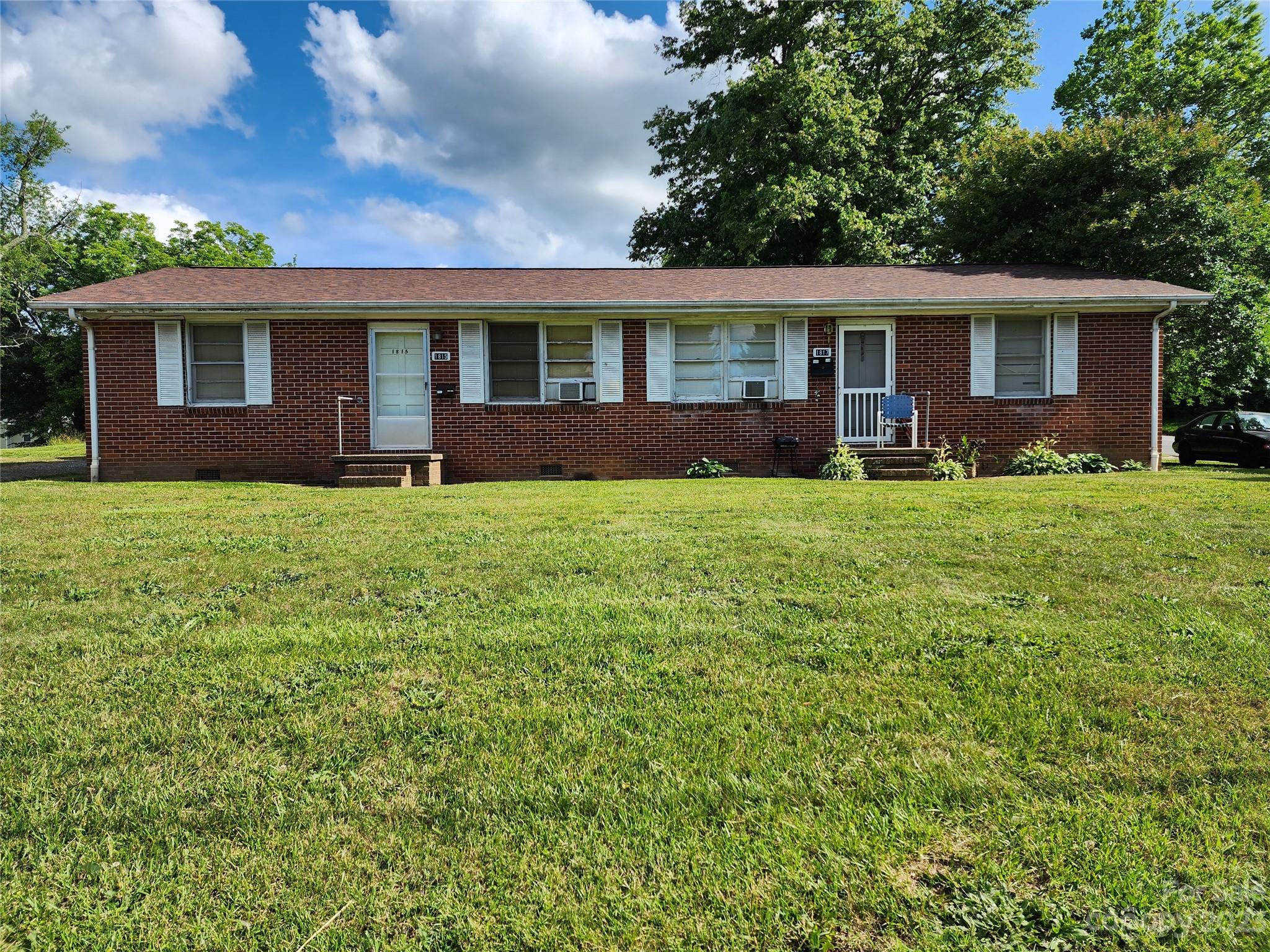 1815-1817 1st Avenue Place NW Hickory NC 28601
