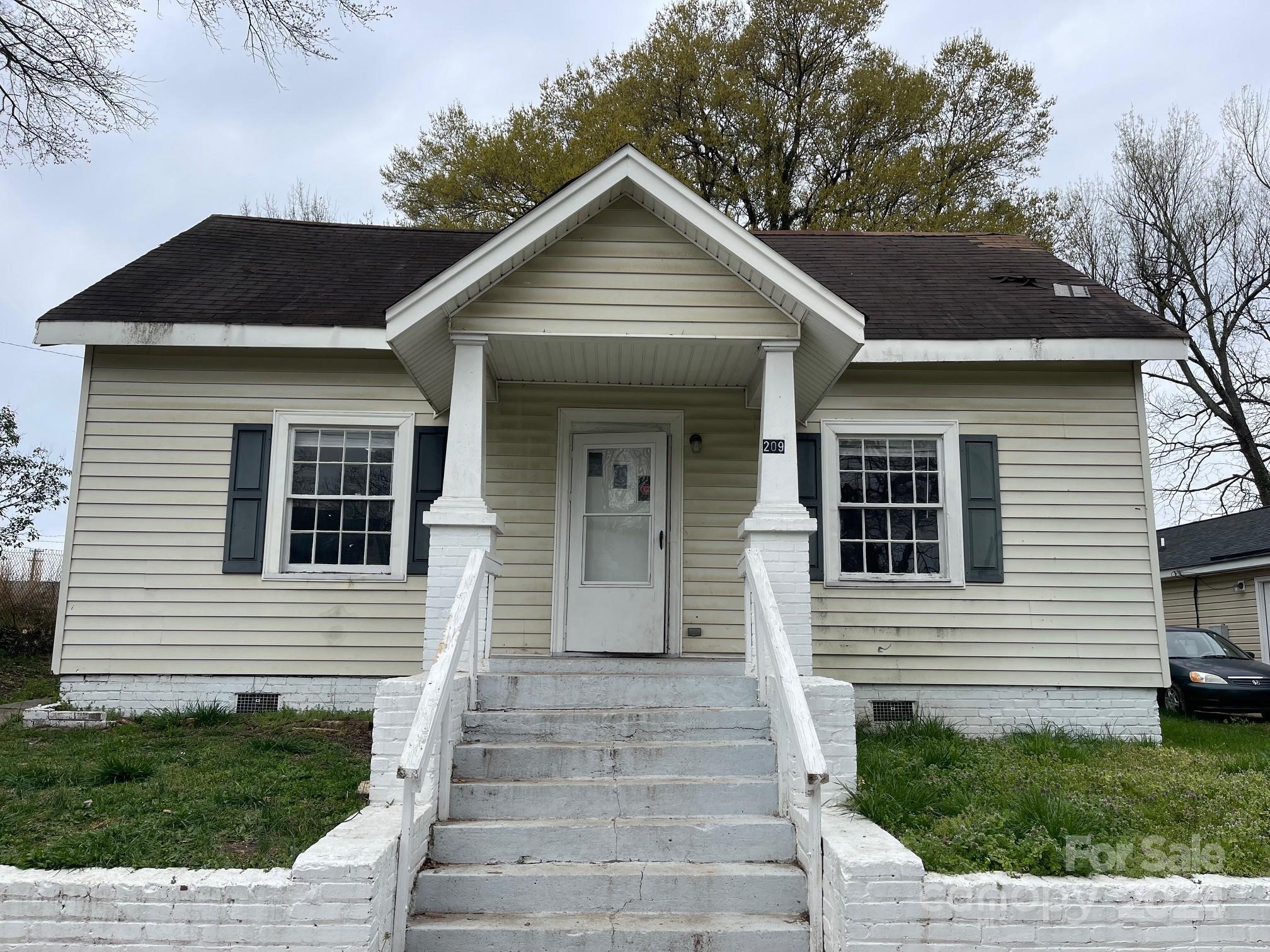 209 Pryor Street Gastonia NC 28052