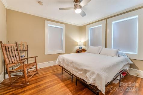 6 Reynolds Road Asheville NC 28806