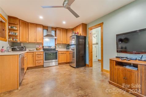 6 Reynolds Road Asheville NC 28806
