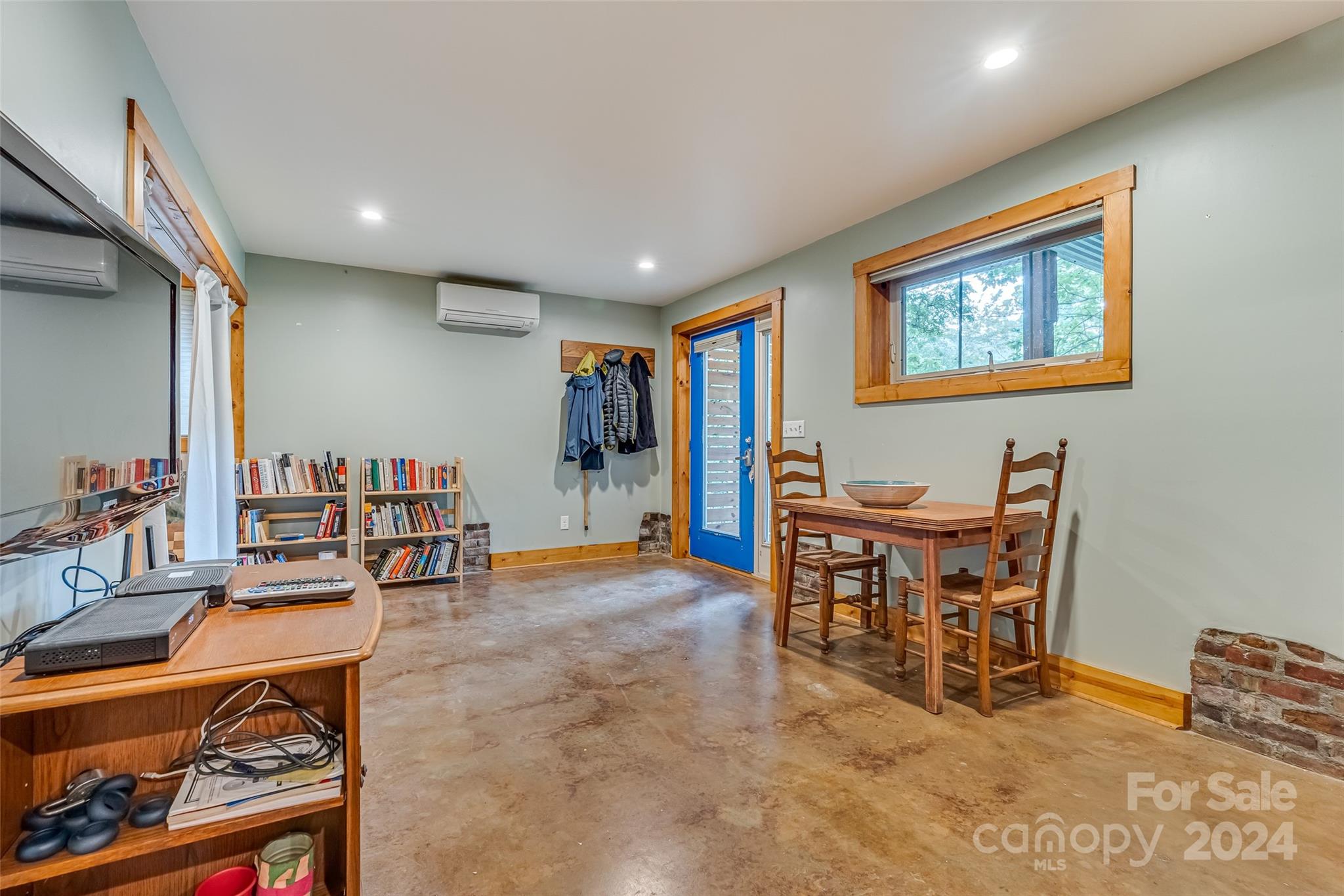 6 Reynolds Road Asheville NC 28806