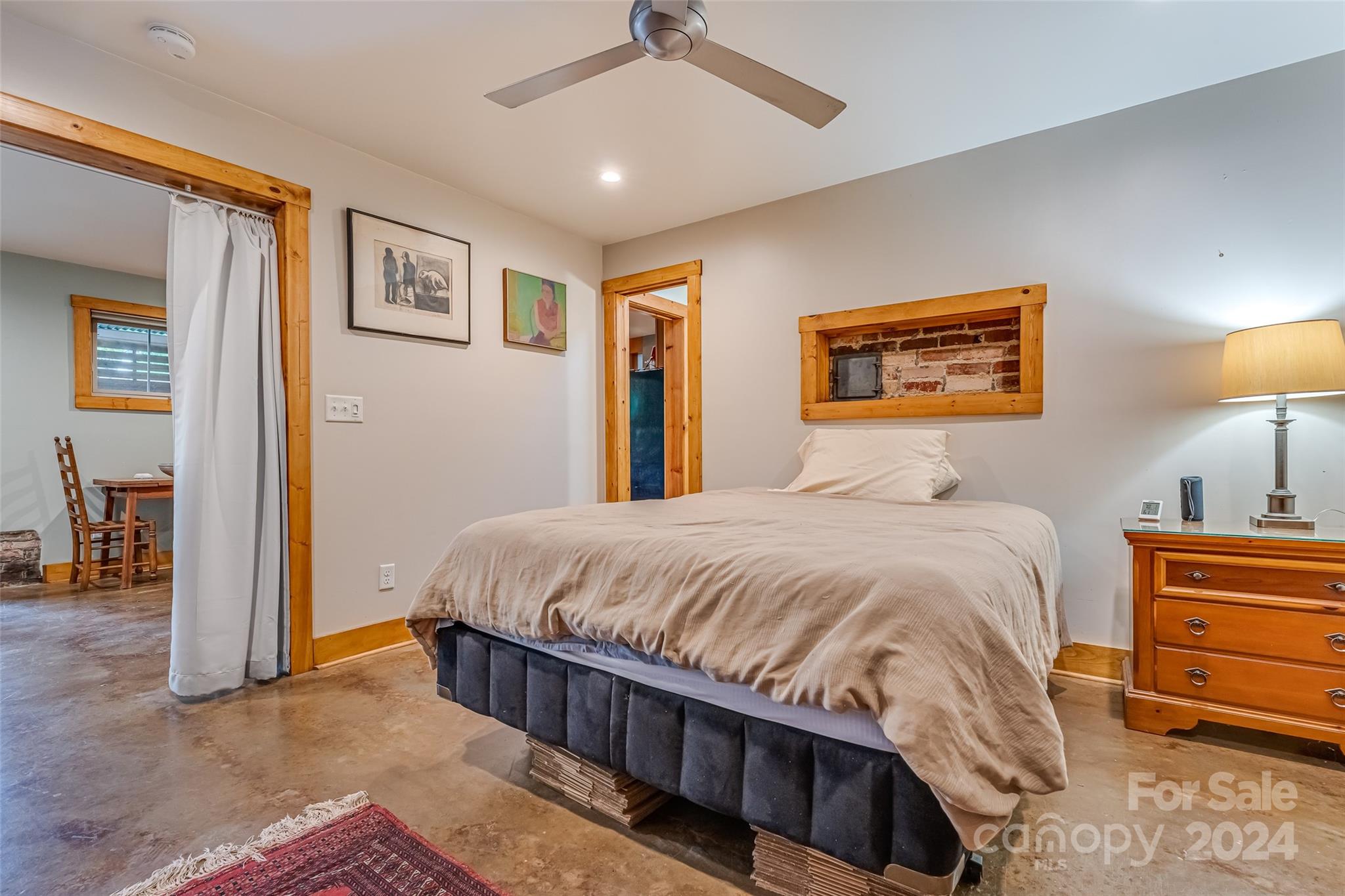 6 Reynolds Road Asheville NC 28806