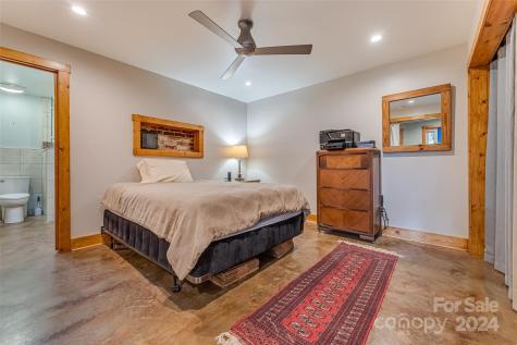 6 Reynolds Road Asheville NC 28806