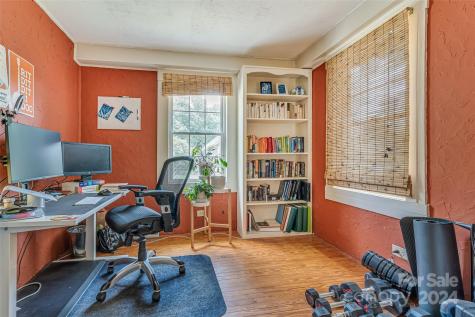 6 Reynolds Road Asheville NC 28806