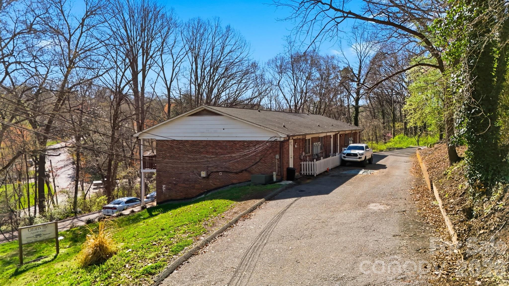 1075 7th Avenue NW Hickory NC 28601