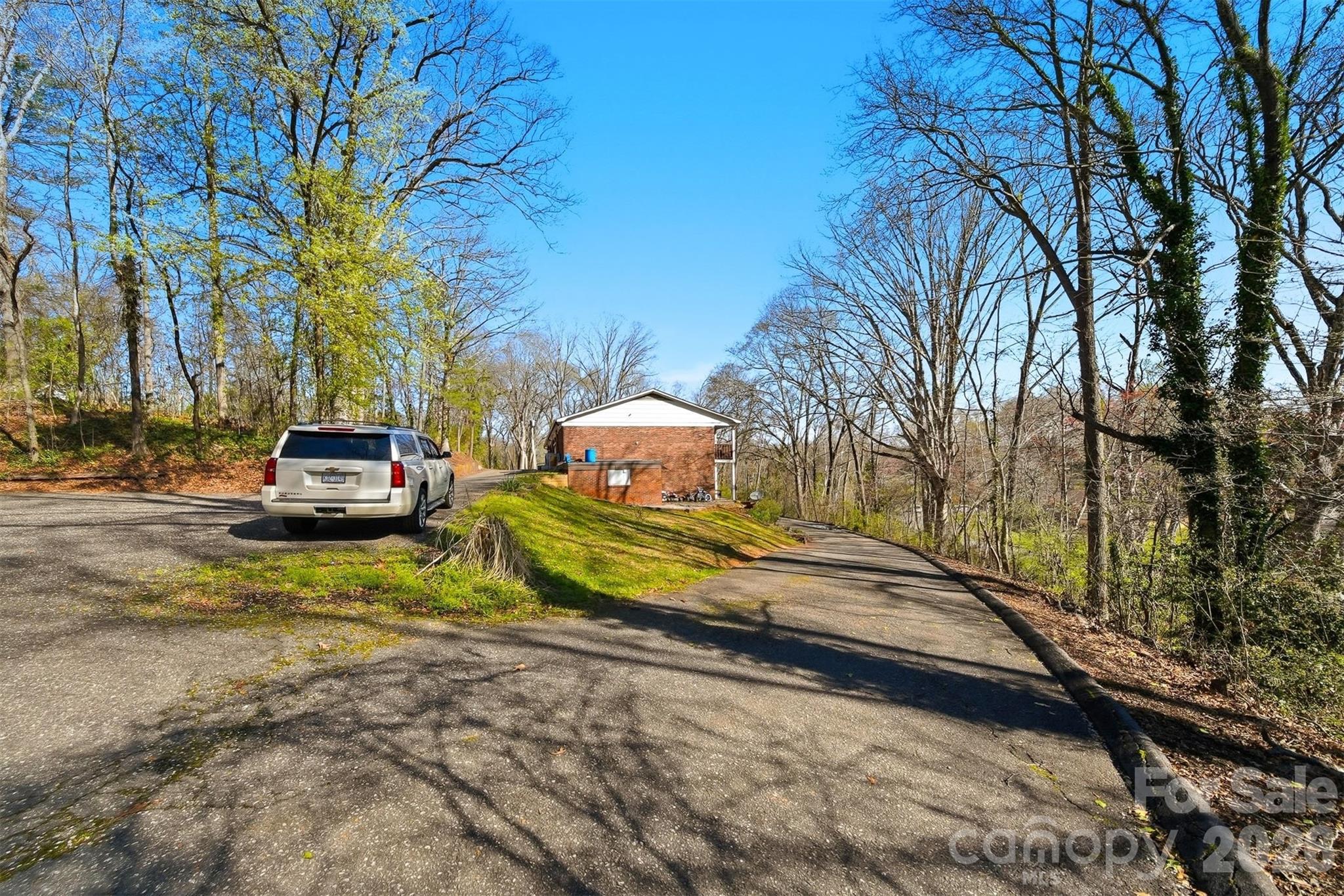 1075 7th Avenue NW Hickory NC 28601