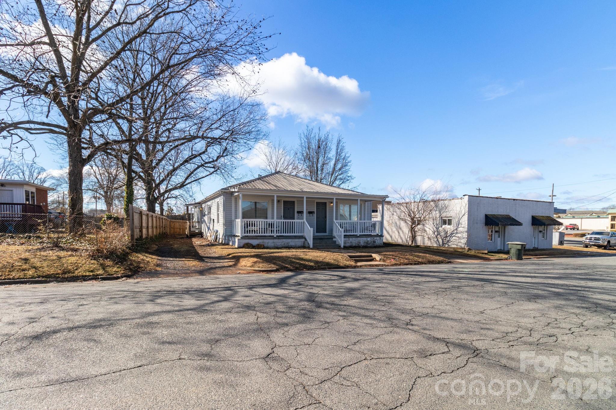 118 & 120 E Kivett Street Asheboro NC 27203