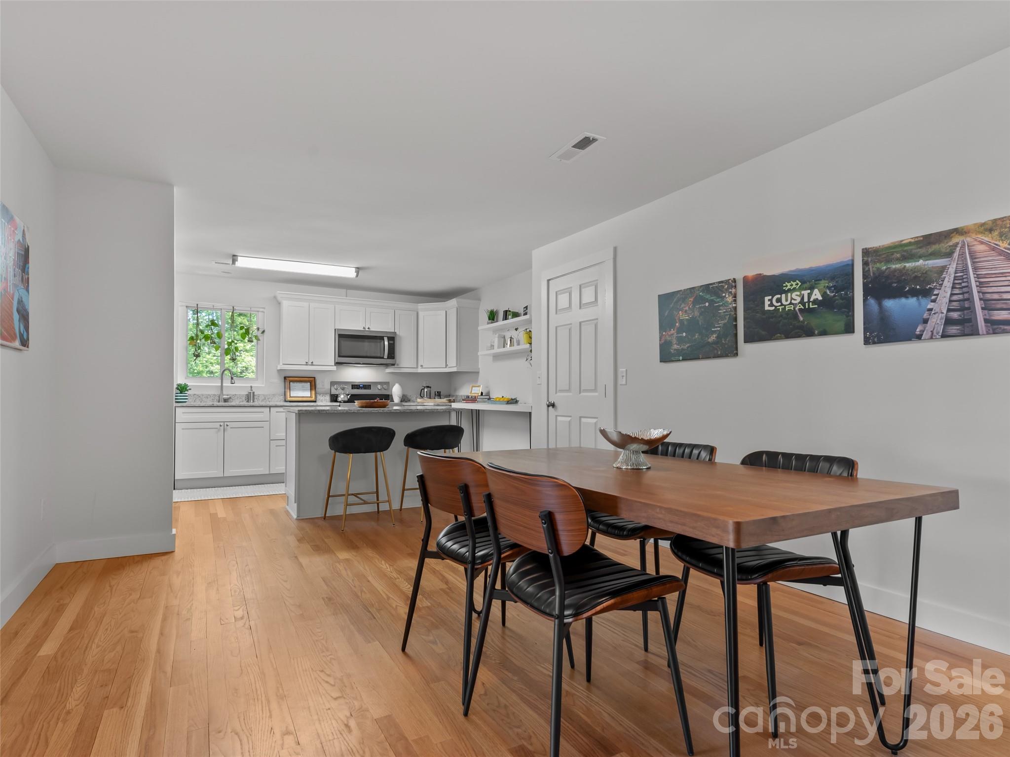 1110 3rd Avenue W Hendersonville NC 28739