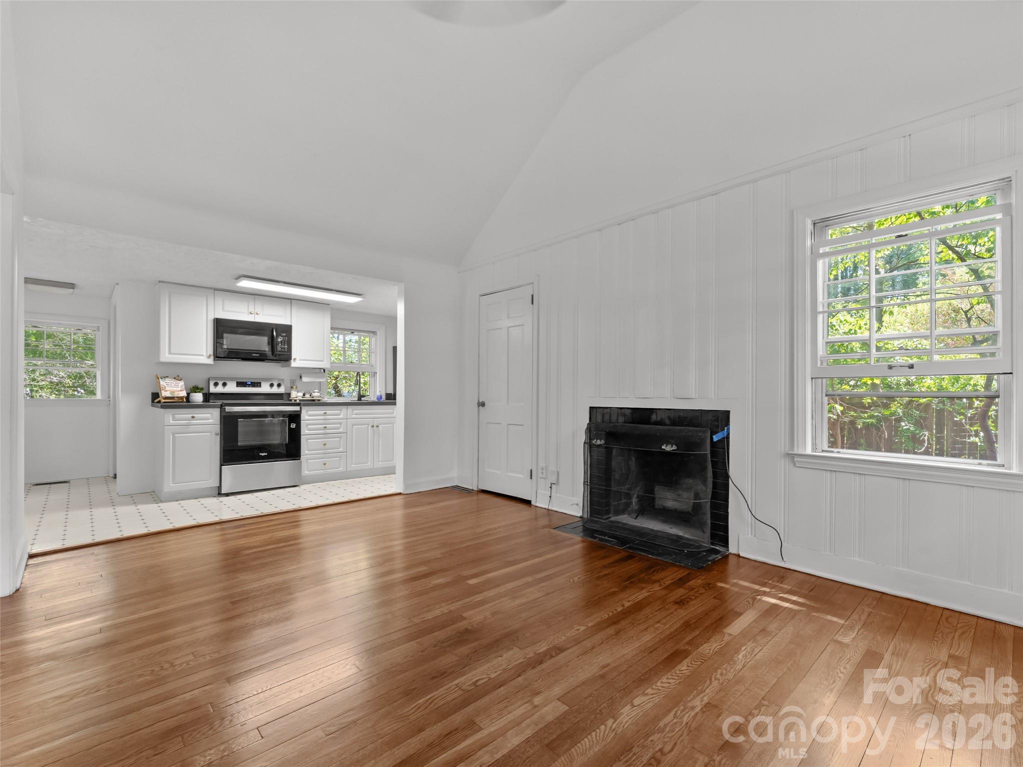 1110 3rd Avenue W Hendersonville NC 28739