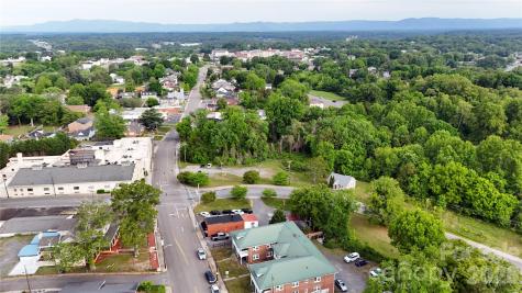 1007 S Main Street Mount Airy NC 27030