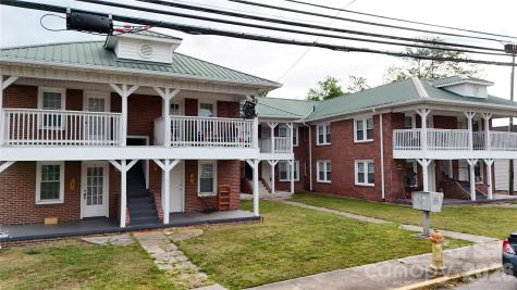 1007 S Main Street Mount Airy NC 27030