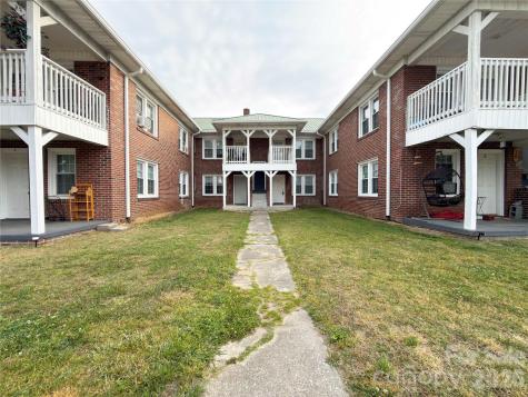 1007 S Main Street Mount Airy NC 27030