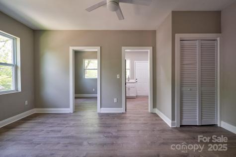217 Circle Avenue Charlotte NC 28207
