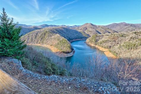 1628 Round Hill Road Bryson City NC 28713