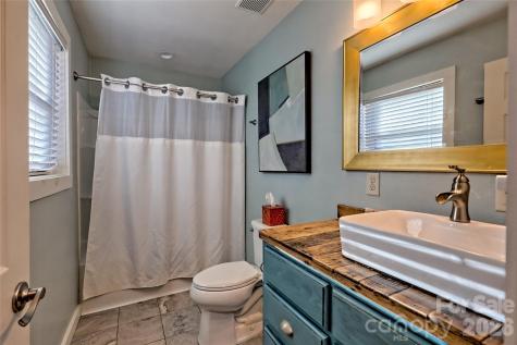 1628 Round Hill Road Bryson City NC 28713