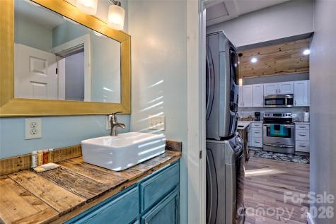 1628 Round Hill Road Bryson City NC 28713