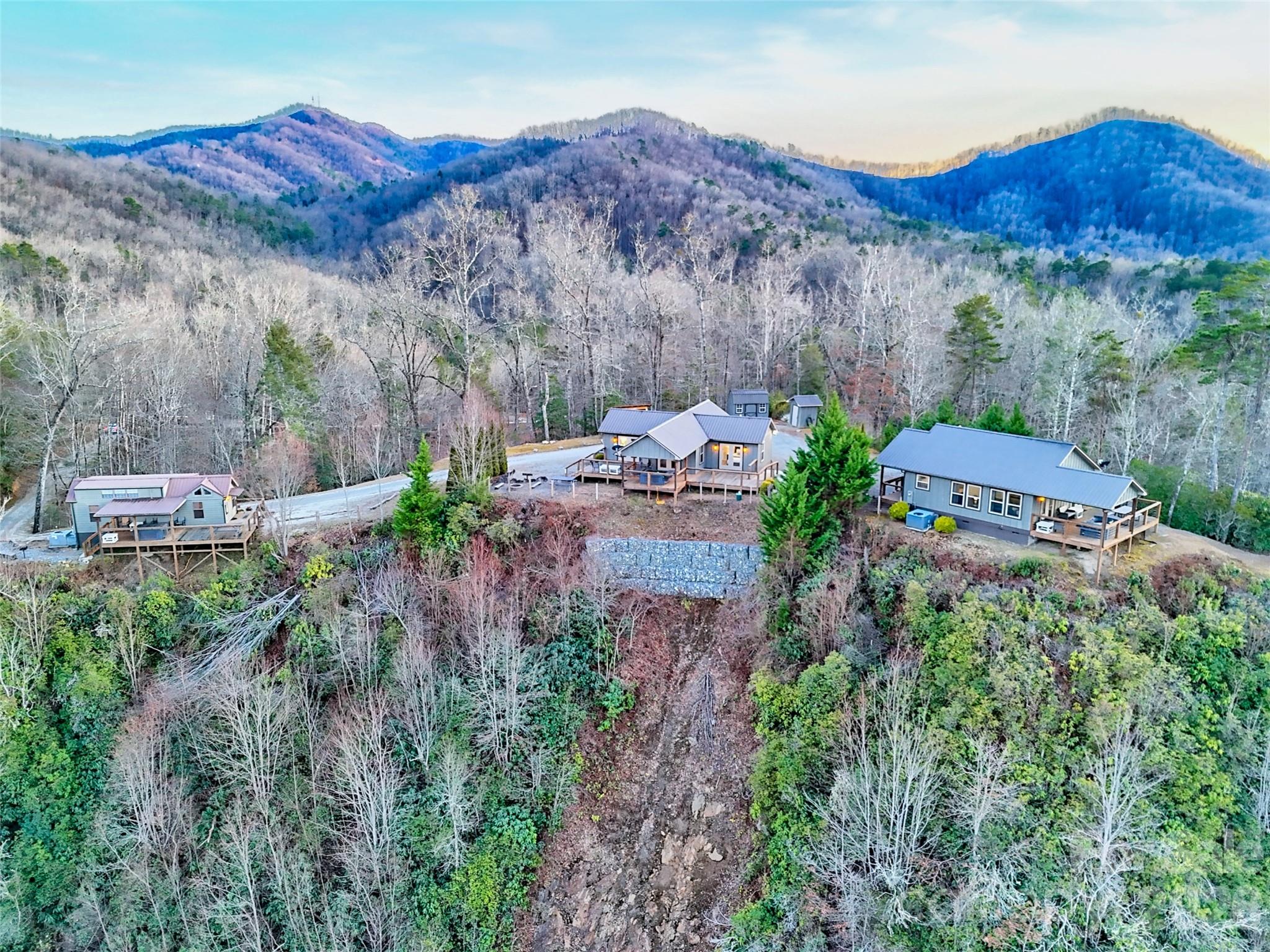 1628 Round Hill Road Bryson City NC 28713