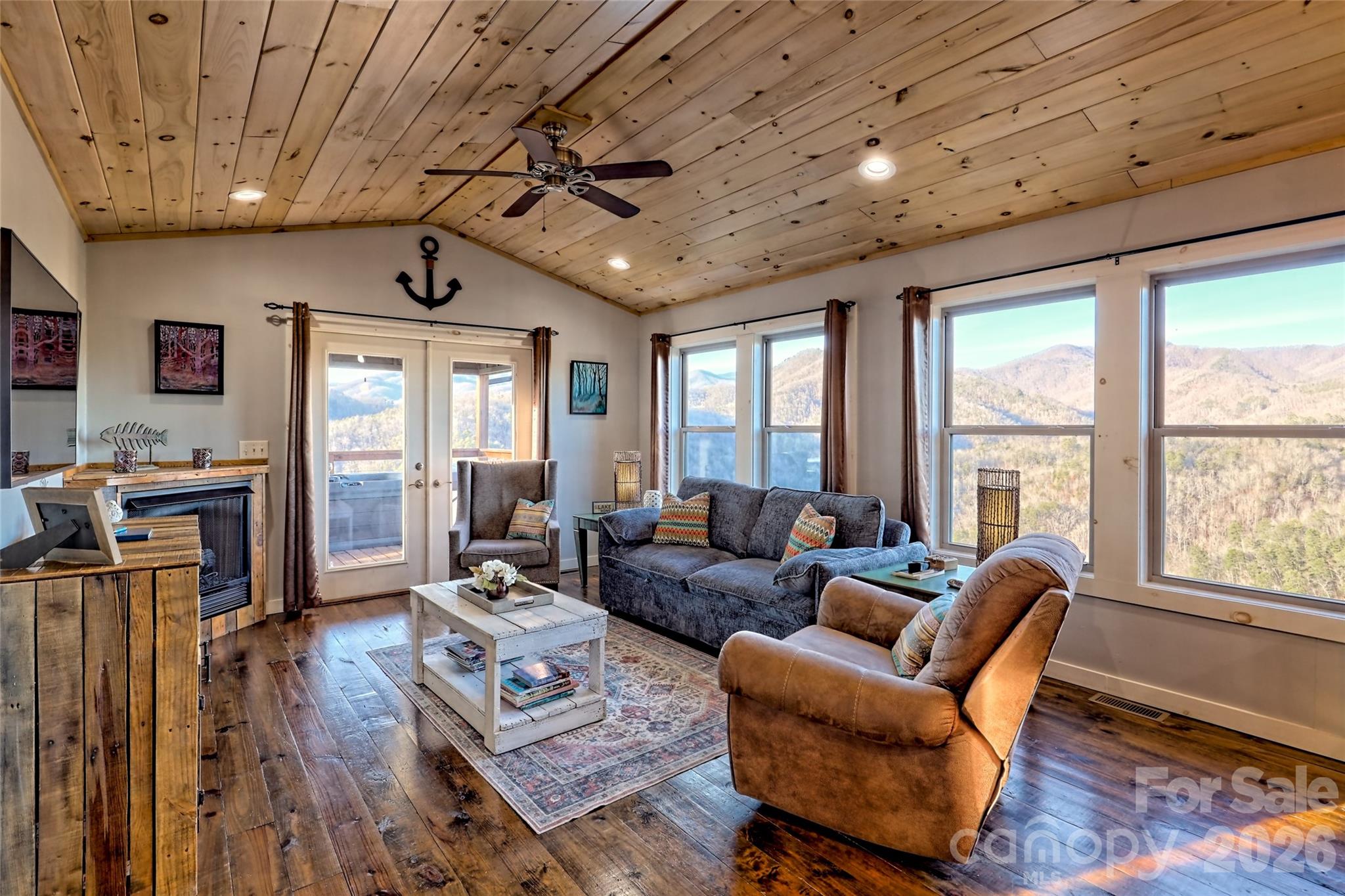 1628 Round Hill Road Bryson City NC 28713