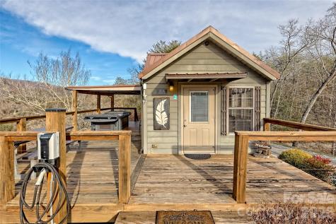 1628 Round Hill Road Bryson City NC 28713