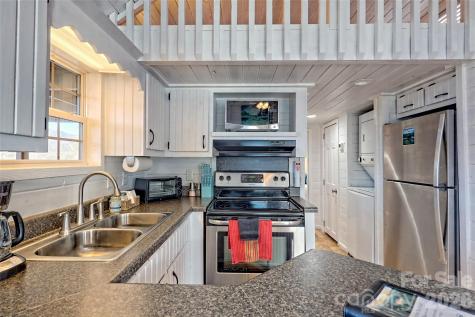1628 Round Hill Road Bryson City NC 28713