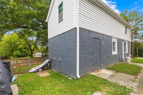 221, 225, & 227 Garfield Street Statesville NC 28677