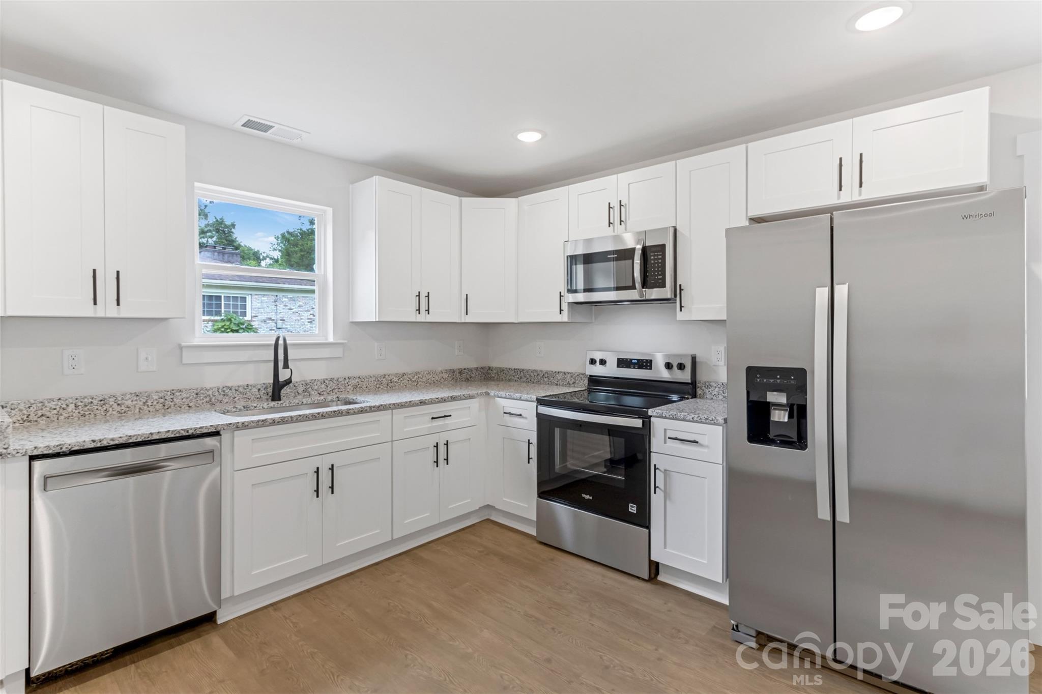 453-455 17th Avenue NE Hickory NC 28601