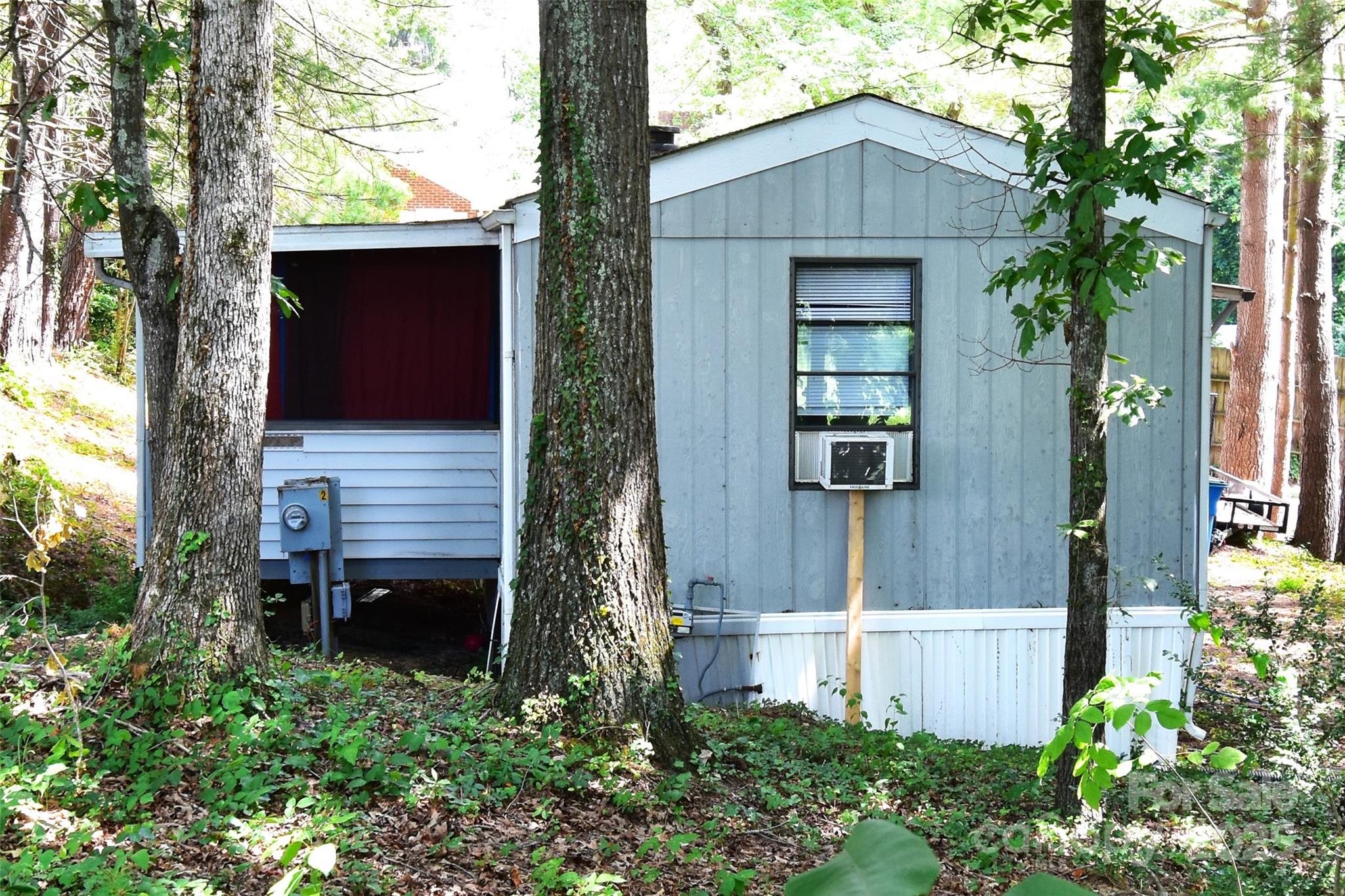 295 Asbury Road Candler NC 28715