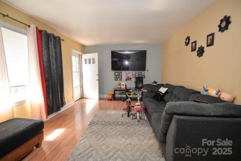 6911 Woodstream Drive Charlotte NC 28210