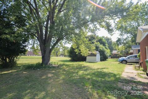 6911 Woodstream Drive Charlotte NC 28210