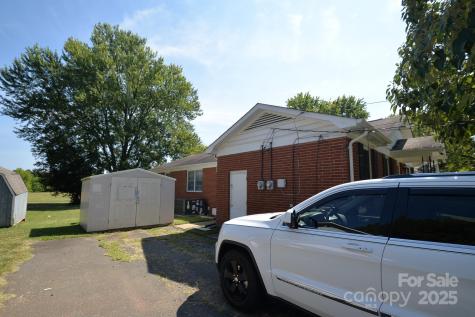 6911 Woodstream Drive Charlotte NC 28210