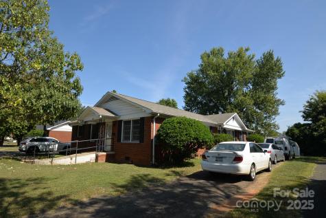 6911 Woodstream Drive Charlotte NC 28210