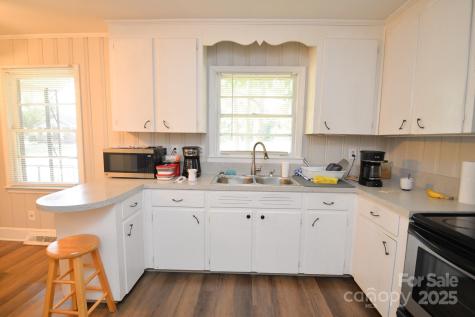 6911 Woodstream Drive Charlotte NC 28210