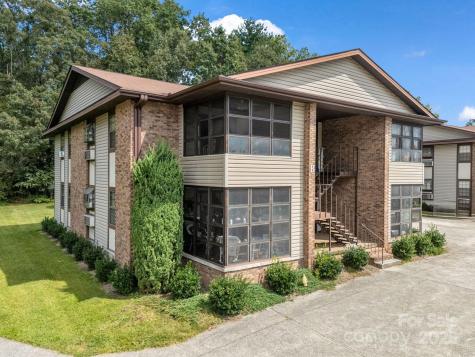 45 Indian River Road Hendersonville NC 28791