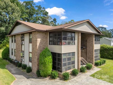 45 Indian River Road Hendersonville NC 28791