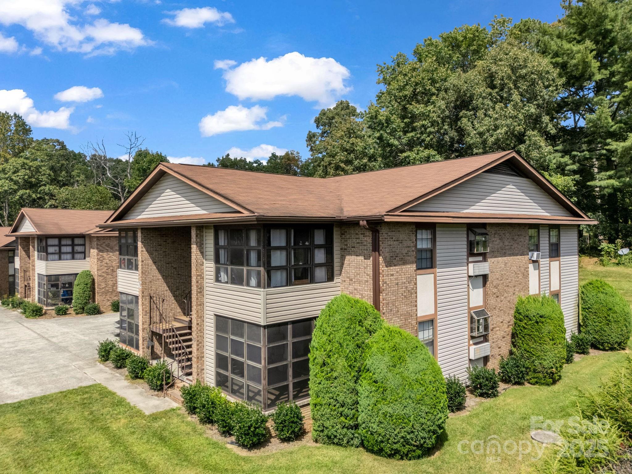 45 Indian River Road Hendersonville NC 28791