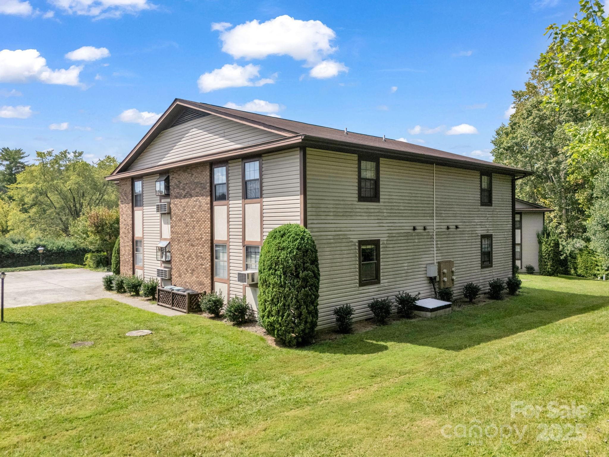 45 Indian River Road Hendersonville NC 28791