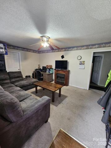 3210 28th Avenue Drive NE Hickory NC 28601