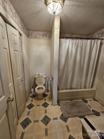 3210 28th Avenue Drive NE Hickory NC 28601