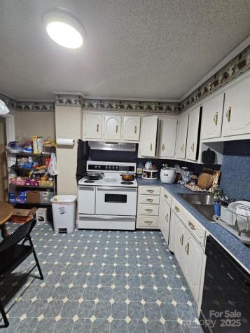 3210 28th Avenue Drive NE Hickory NC 28601