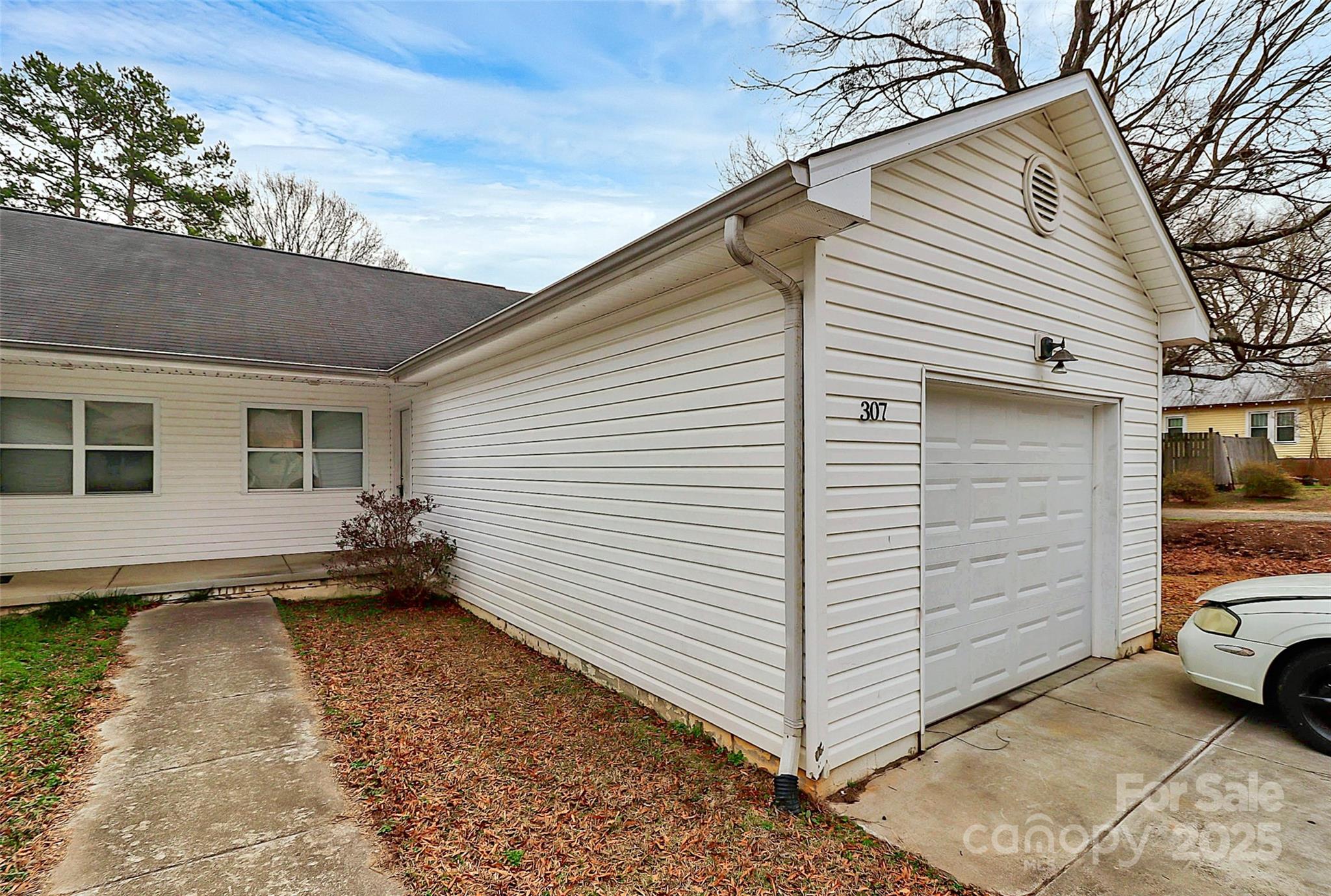307 W Mcneely Avenue Mooresville NC 28115