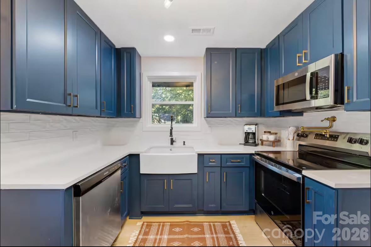 3445/3447 Tappan Place Charlotte NC 28205