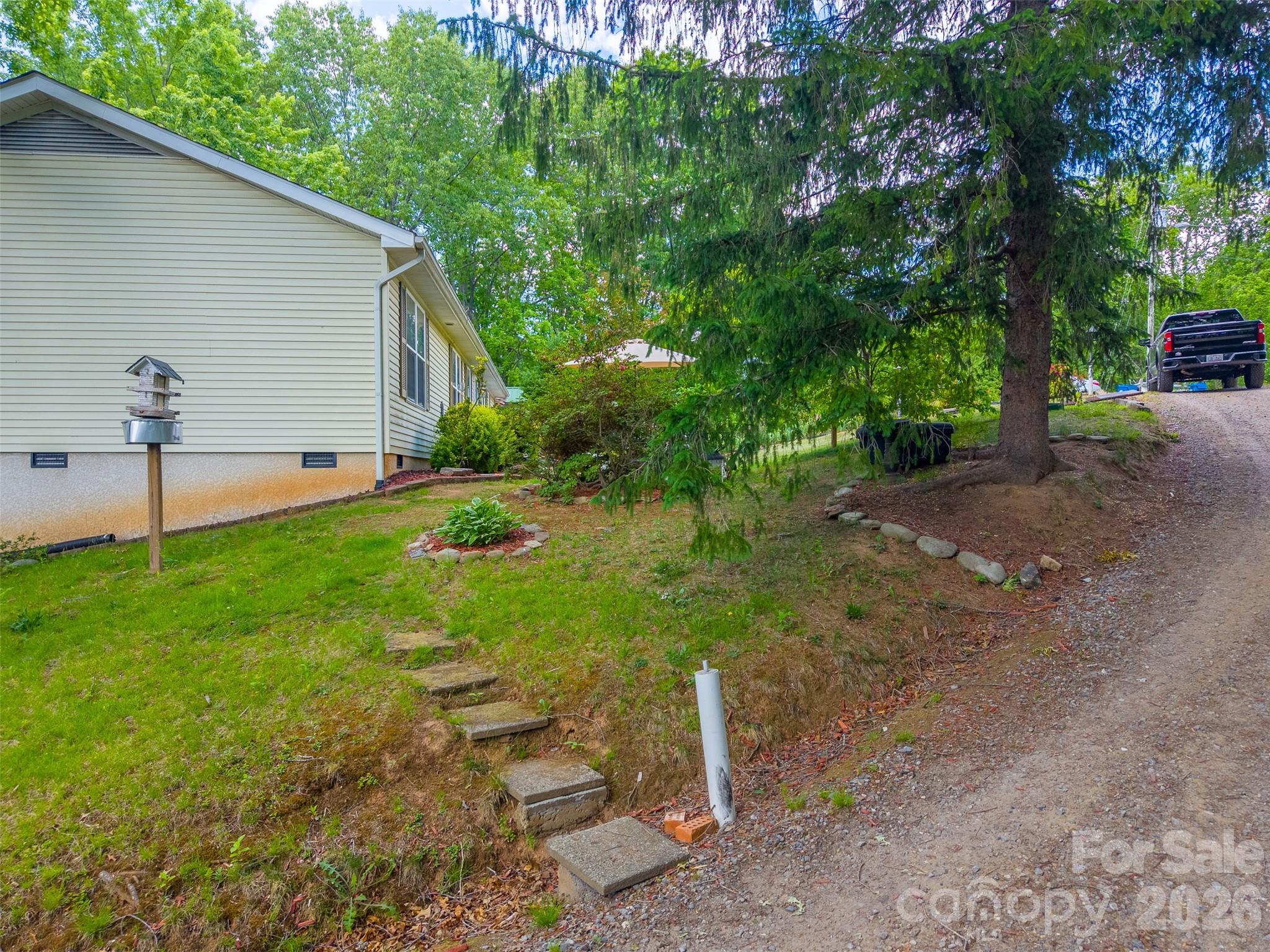 90, 60 & 132 Hennessee Street Clyde NC 28721