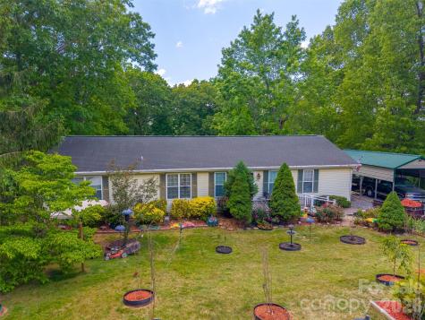 90, 60 & 132 Hennessee Street Clyde NC 28721