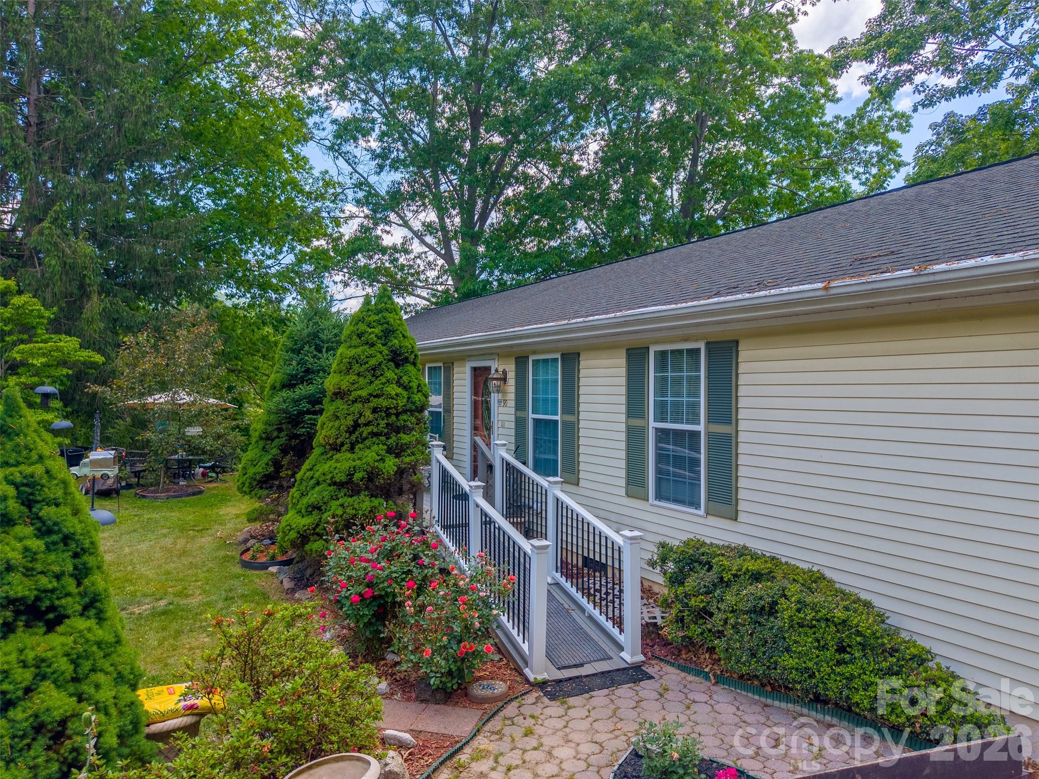90, 60 & 132 Hennessee Street Clyde NC 28721