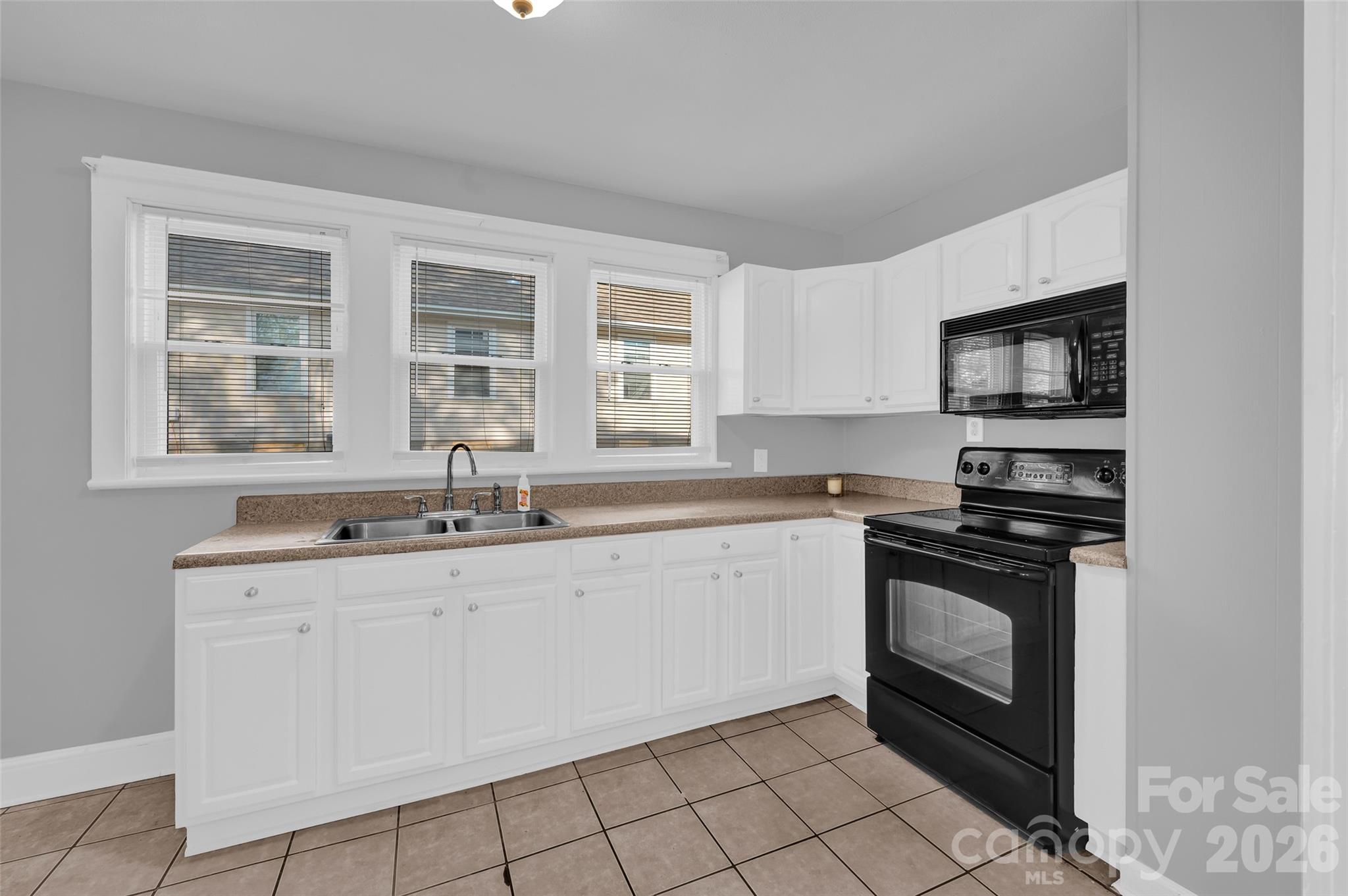 328-330 3rd Avenue SE Hickory NC 28602