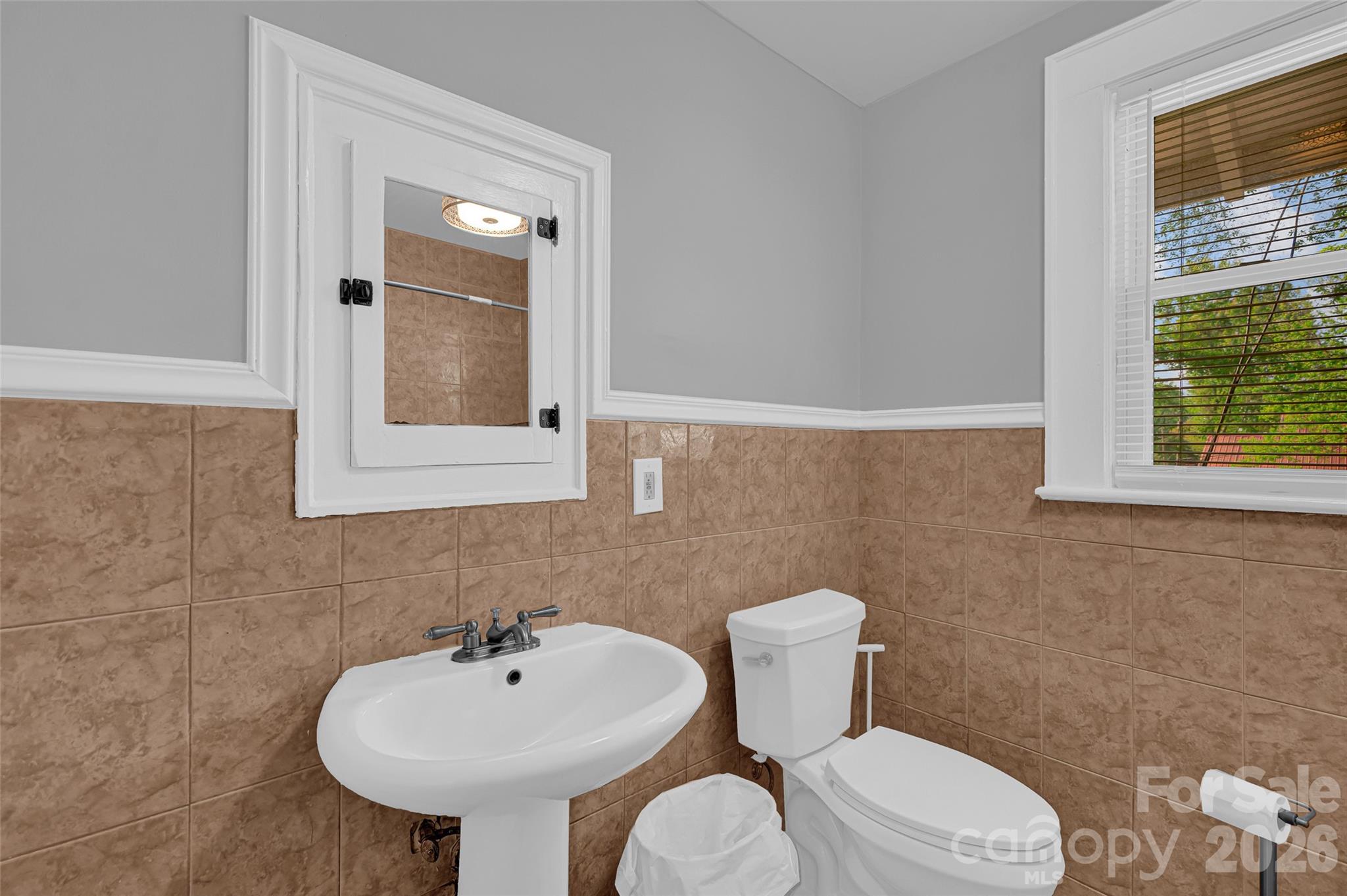 328-330 3rd Avenue SE Hickory NC 28602